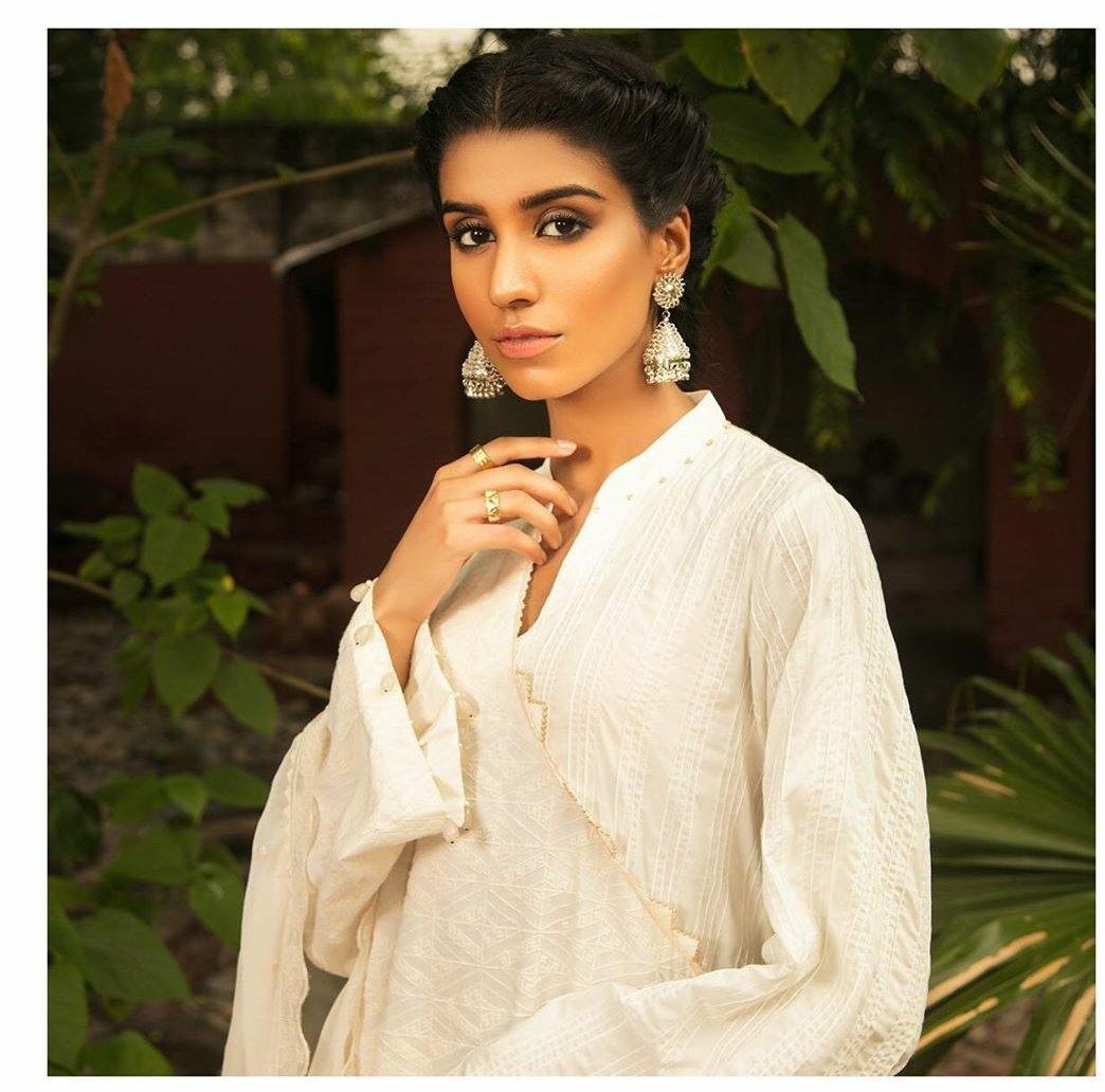 img_afsaneh_lawn_2020_awwal_boutique