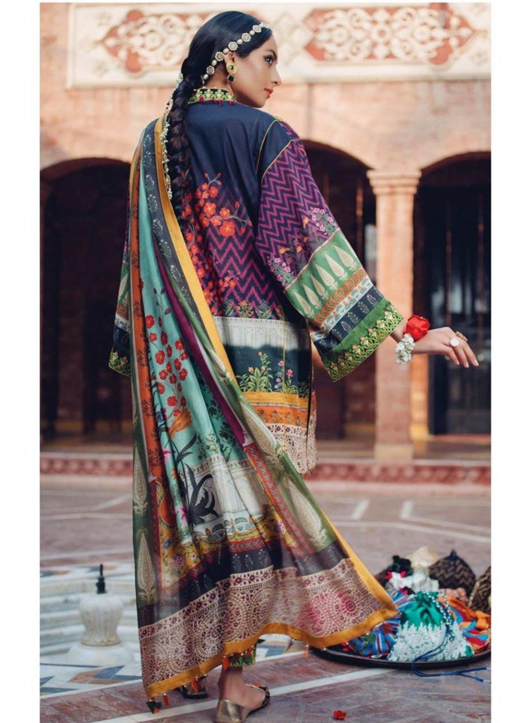 img_afsaneh_sahib_e_jamaal_lawn_collection_awwal_boutique