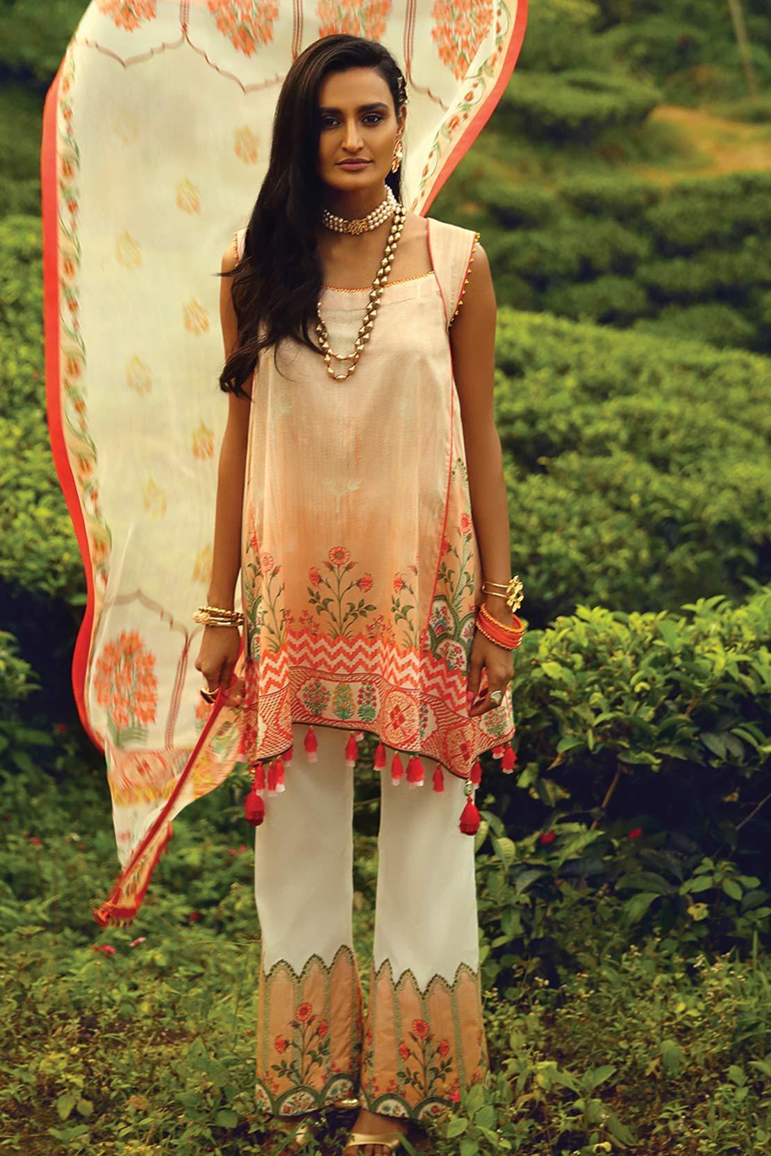 img_afsaneh_sahib_e_jamaal_lawn_collection_awwal_boutique