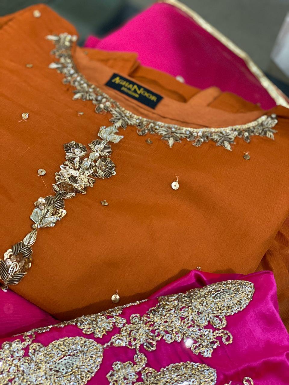 img_agha_noor_velvet_ready_made_sharara_style_wedding_awwal_boutique