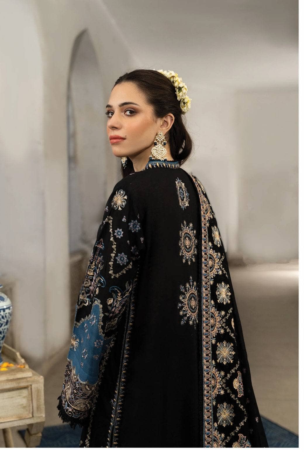 img_aik_atelier_lawn_23_awwal_boutique