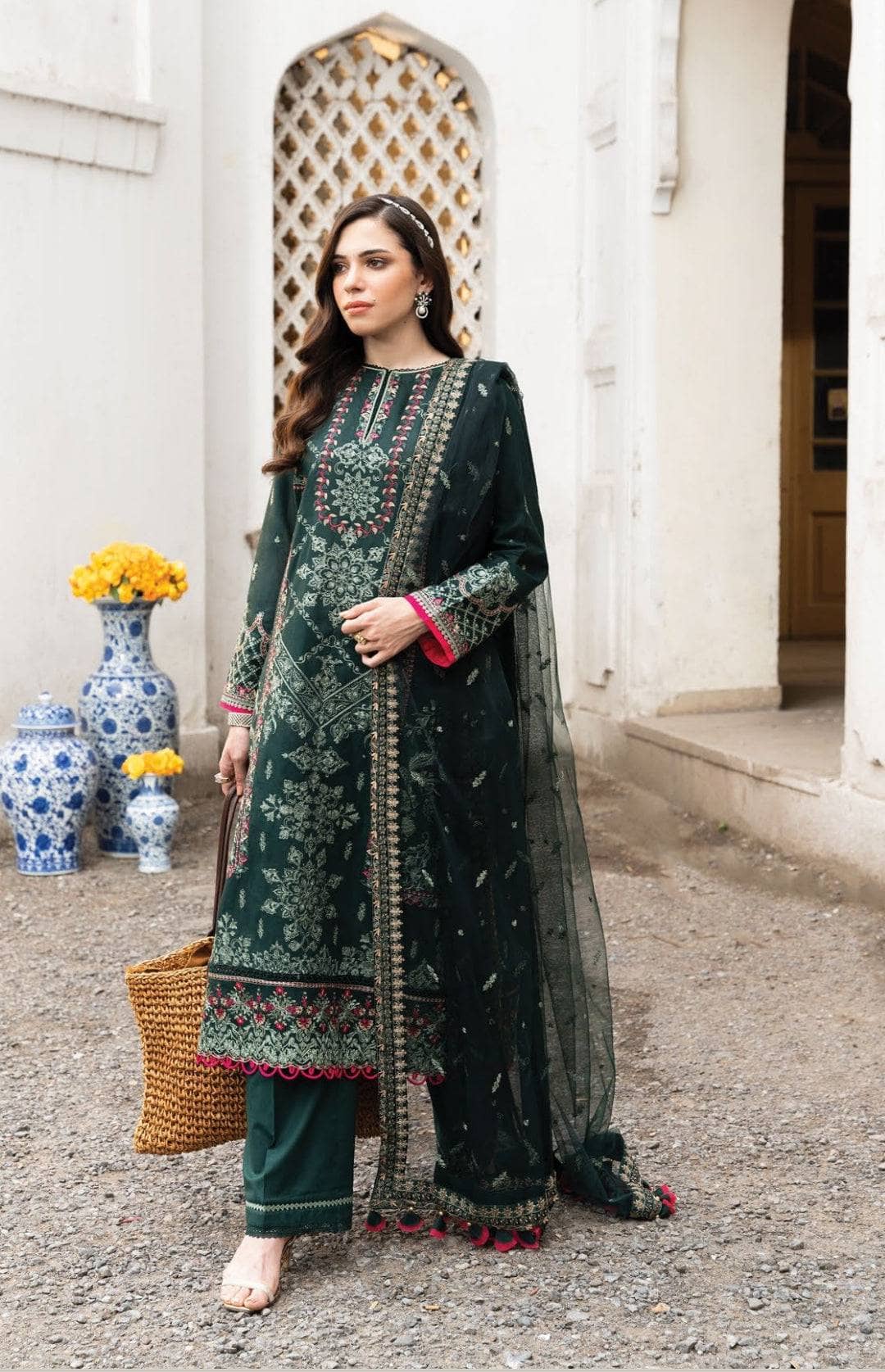 img_aik_atelier_lawn_23_awwal_boutique