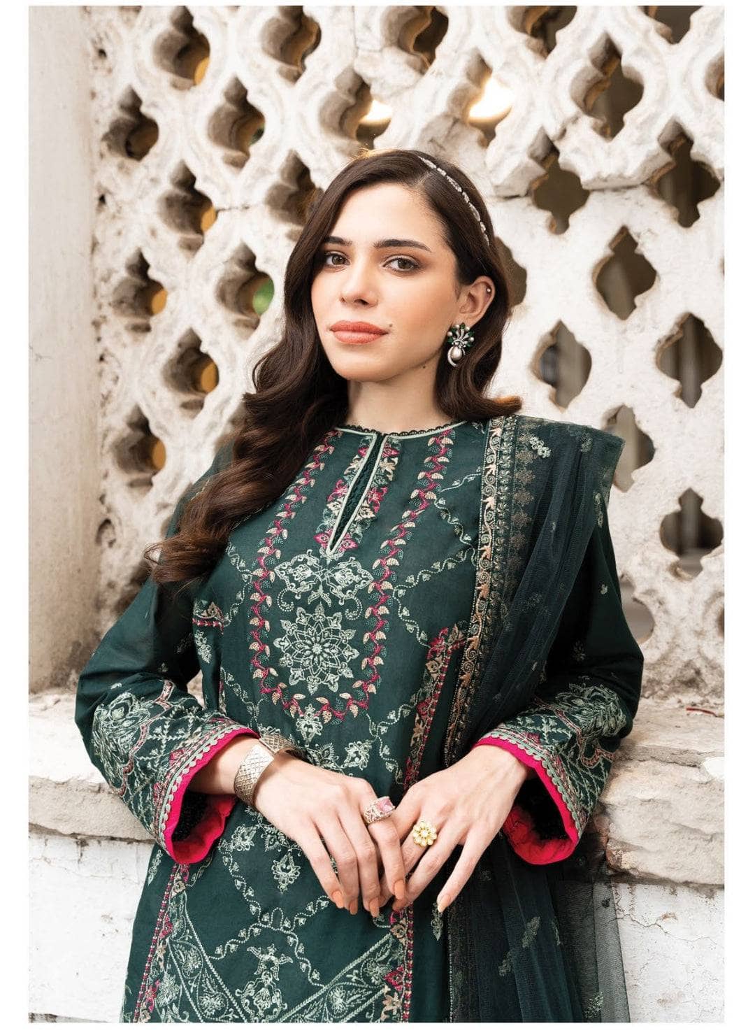 img_aik_atelier_lawn_23_awwal_boutique