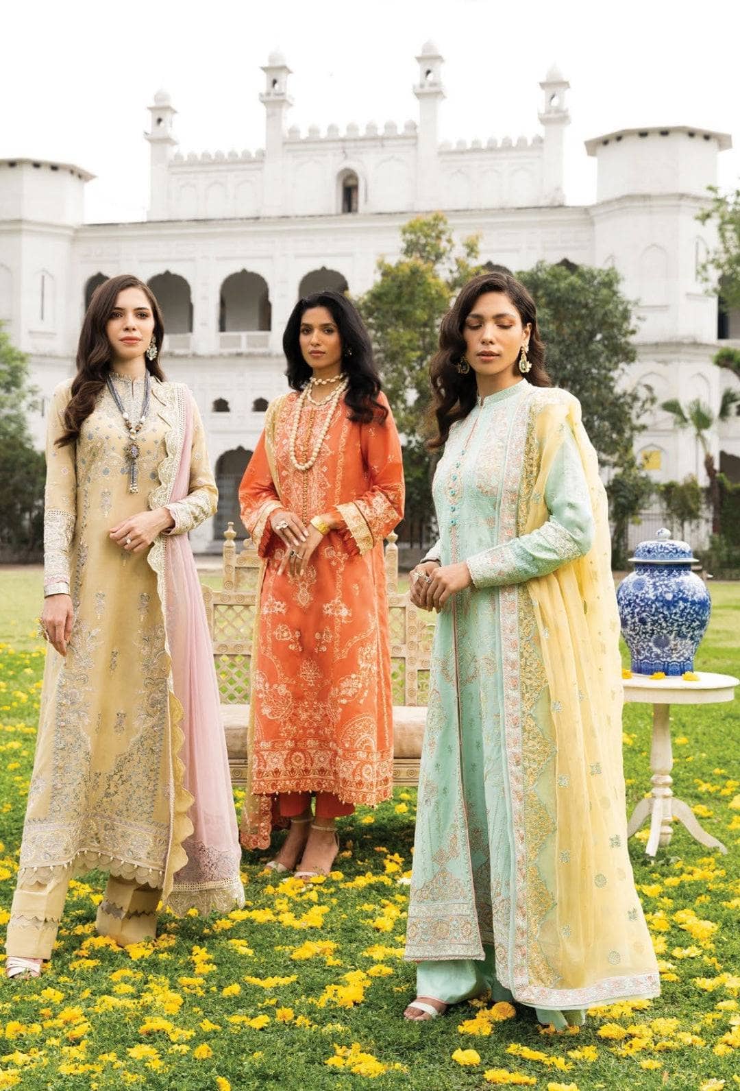 img_aik_atelier_lawn_23_awwal_boutique