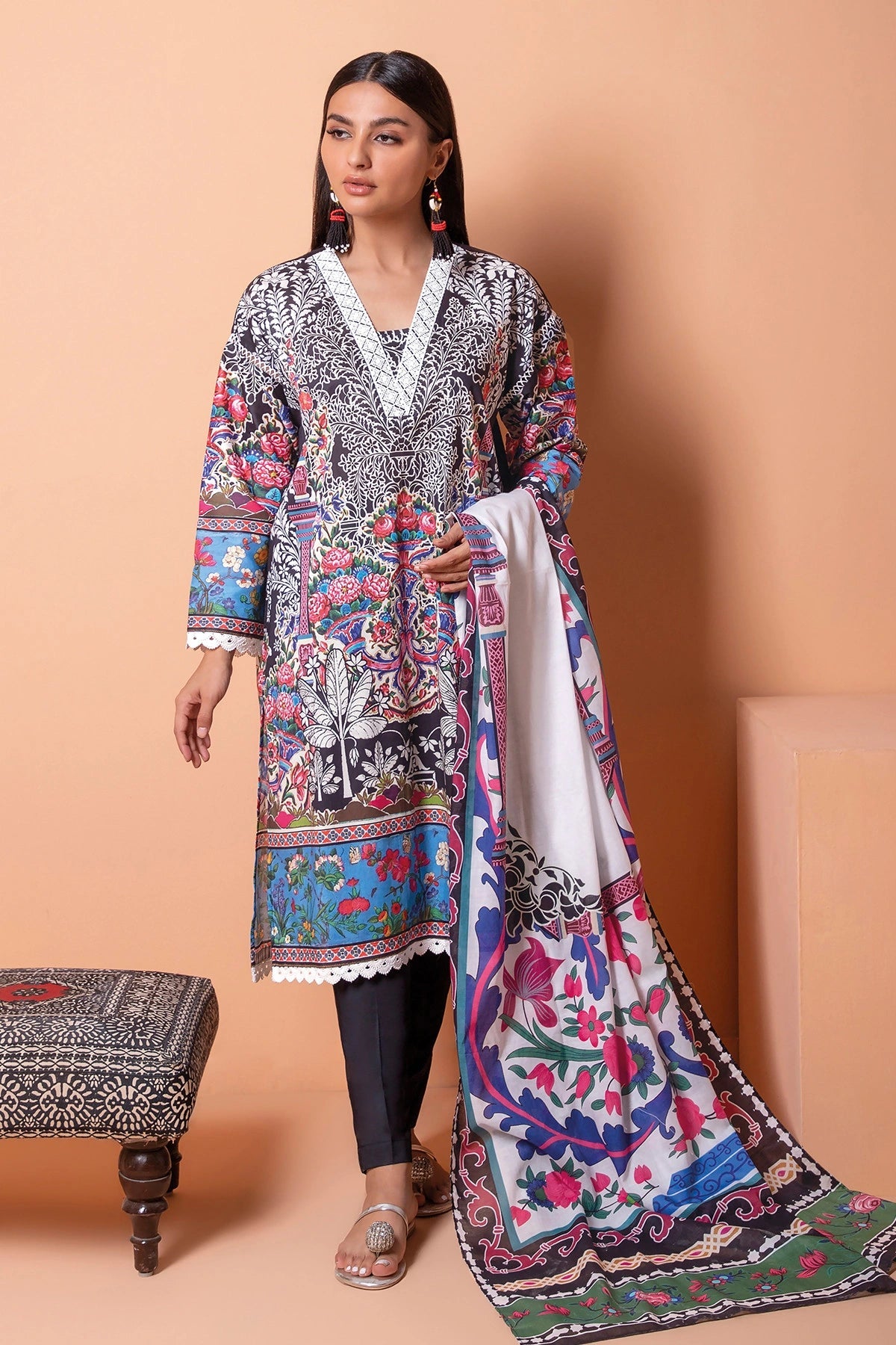 img_khaadi_lawn_22_awwal_boutique