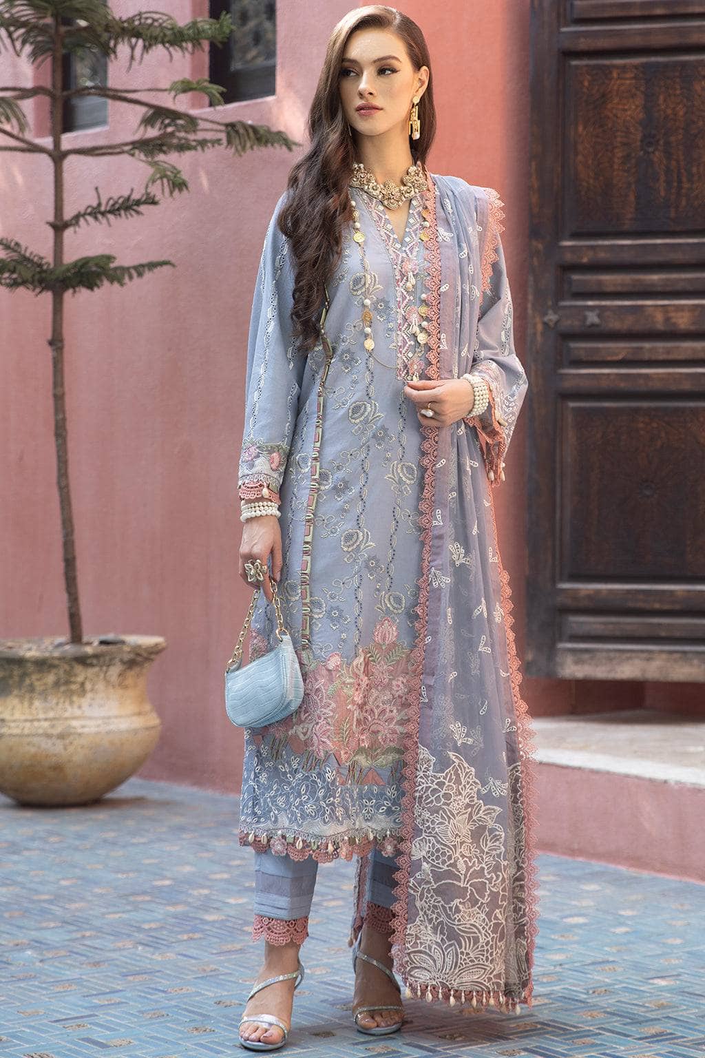 img_moksha_luxury_lawn_by_alif_ajr_couture_awwal_boutique