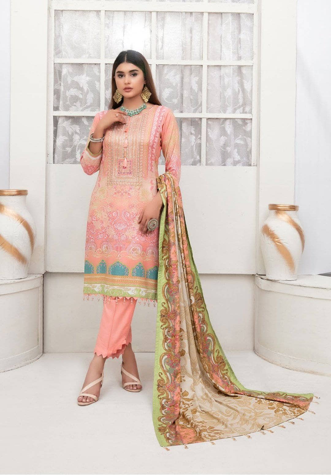 img_amna_sohail_dilara_linen_awwal_boutique