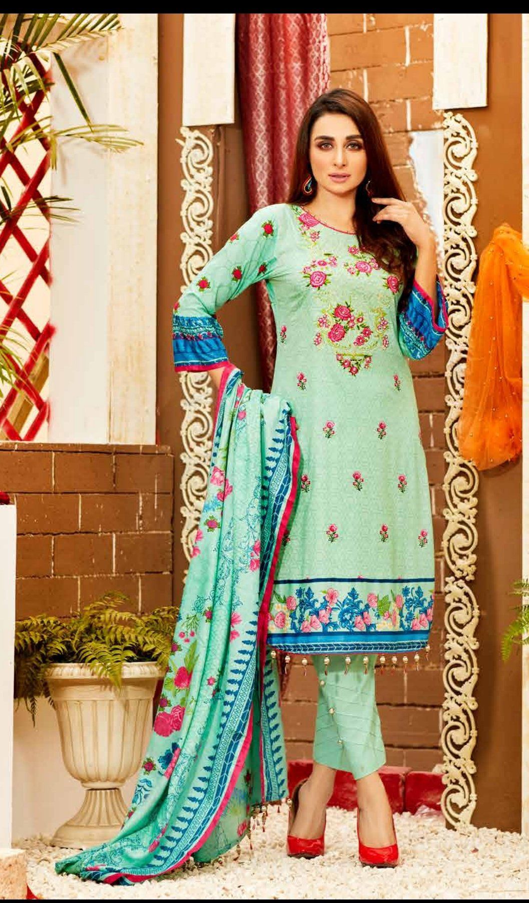 img_amna_sohail_economy_collection_awwal_boutique