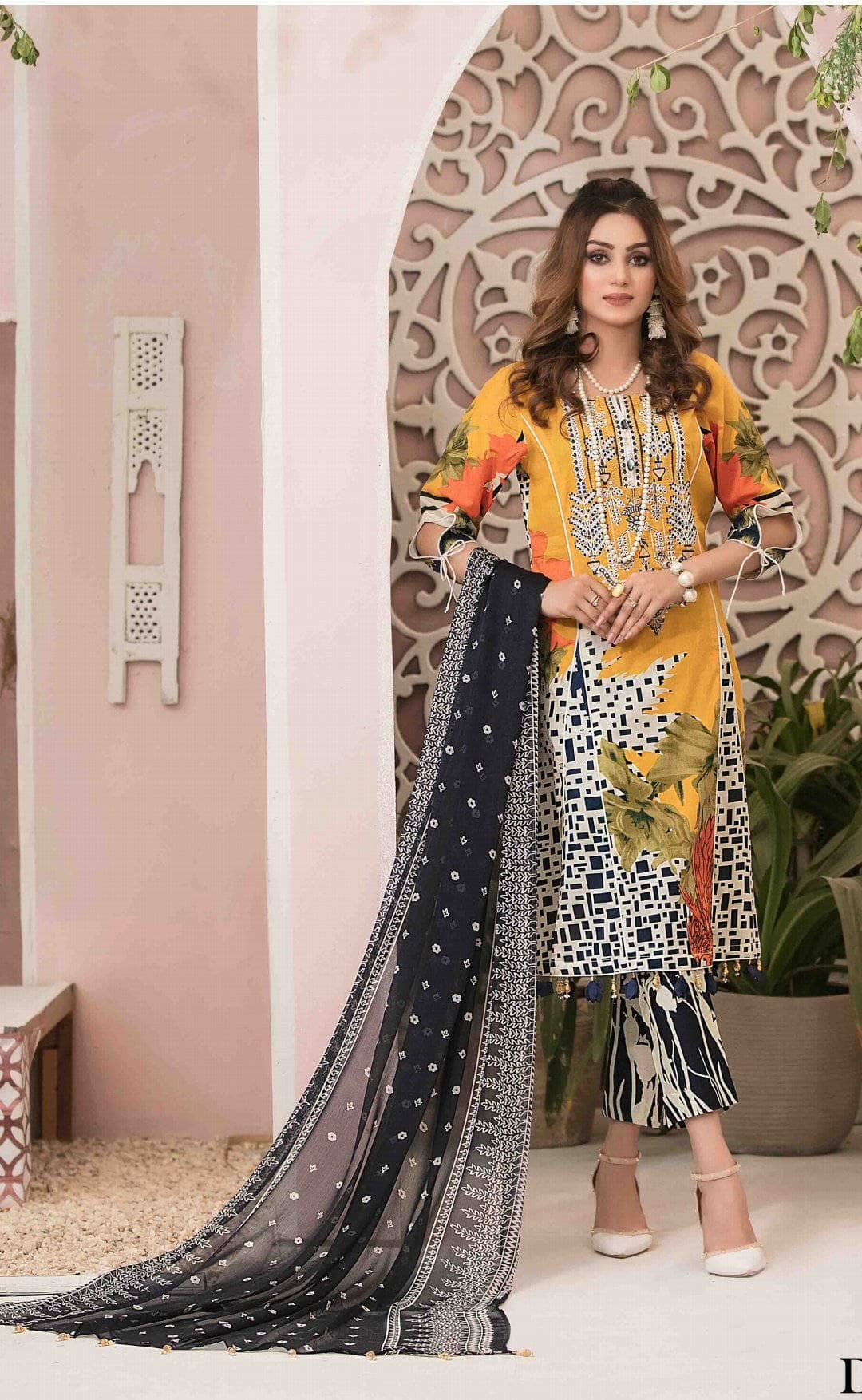 img_amna_sohail_by_tawakkal_lawn_2021_awwal_boutique