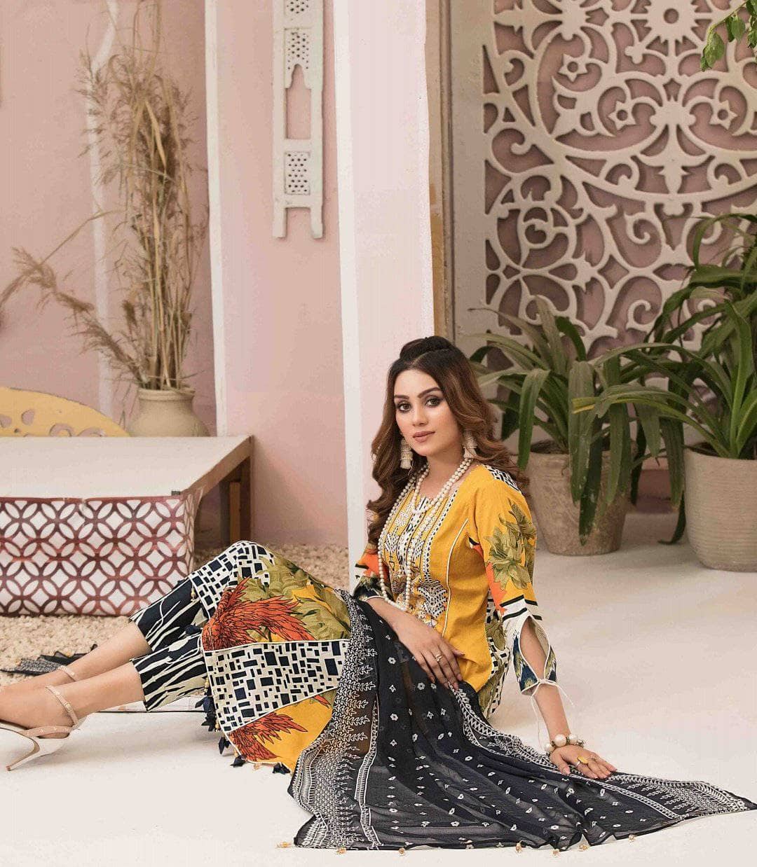 img_amna_sohail_by_tawakkal_lawn_2021_awwal_boutique