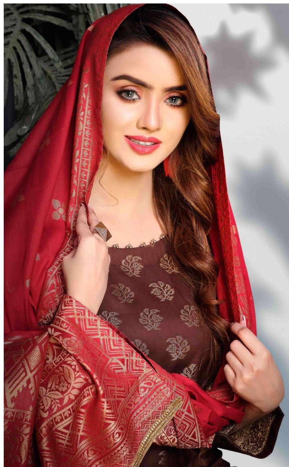 img_amna_sohail_cambric_banarsi_collection_awwal_boutique