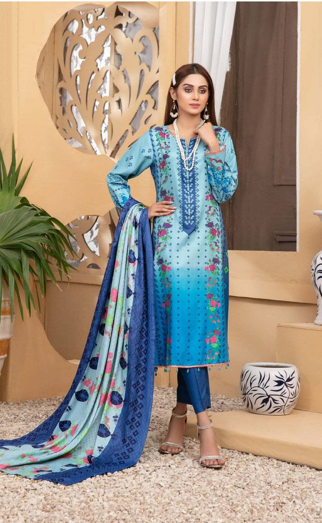 img_amna_sohail_naina_linen_awwal_boutique