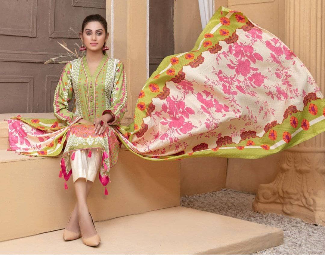 img_amna_sohail_naina_linen_awwal_boutique