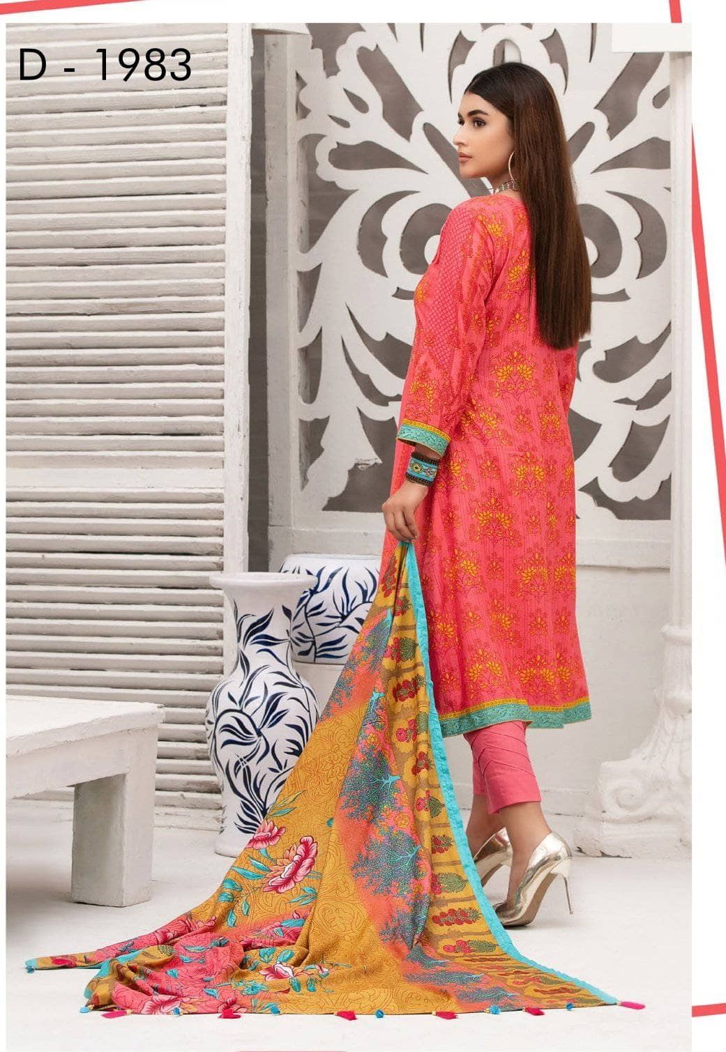 img_amna_sohail_dilara_linen_awwal_boutique