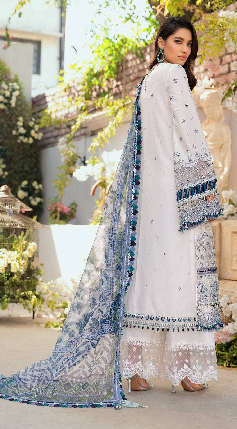 img_anaya_chikankari_lawn_awwal_boutique
