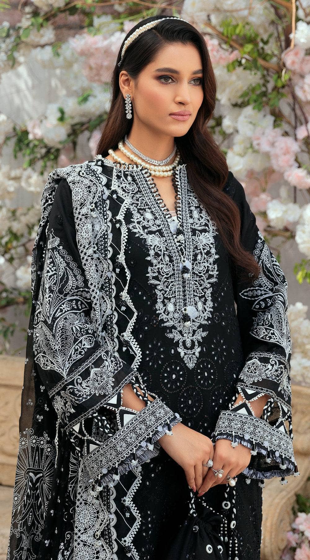 img_anaya_chikankari_lawn_awwal_boutique