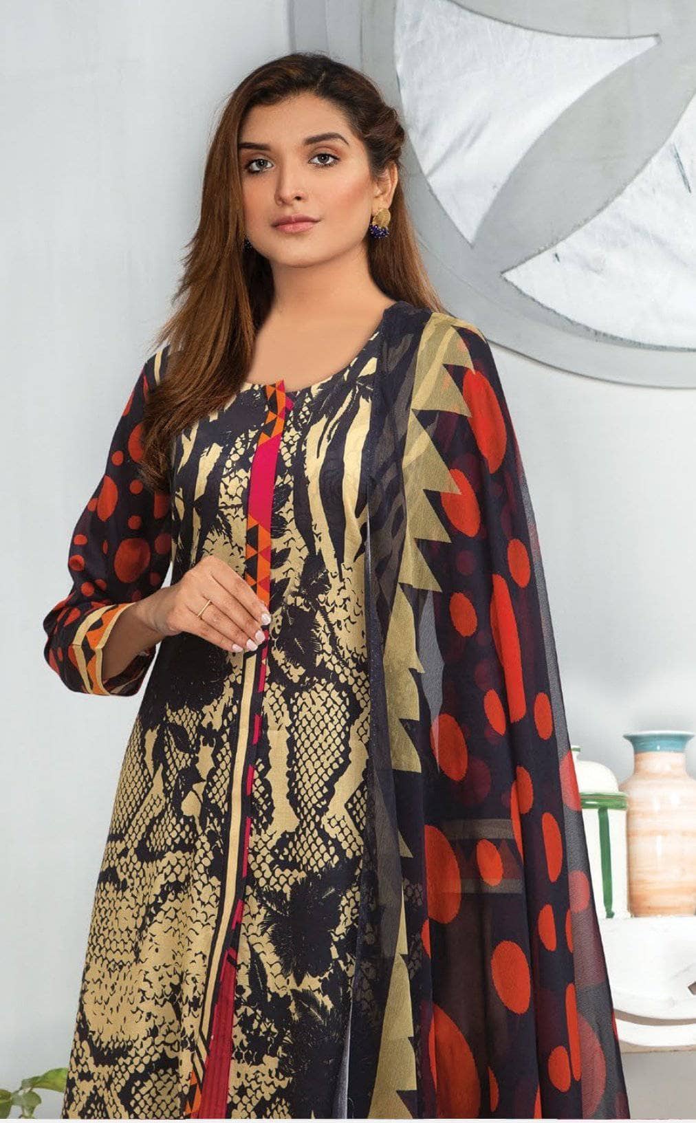 img_anaya_hoor_printed_lawn_2021_awwal_boutique