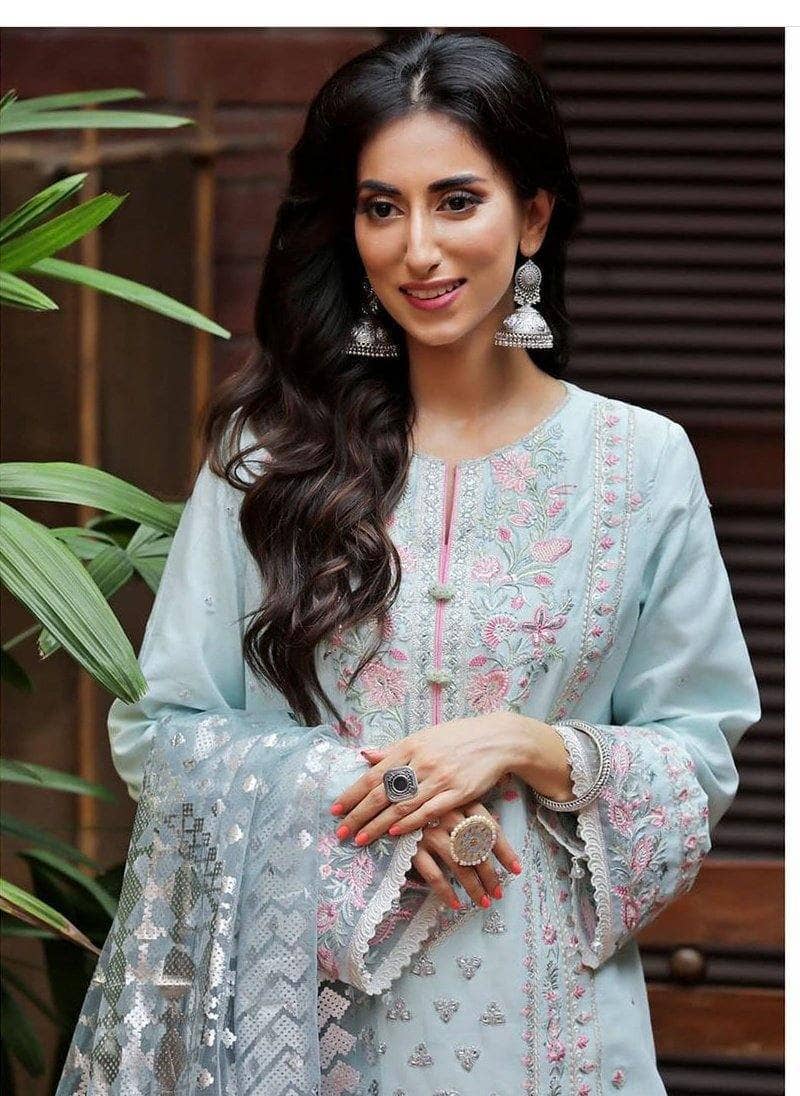 img_anaya_spotted_fashionista_awwal_boutique