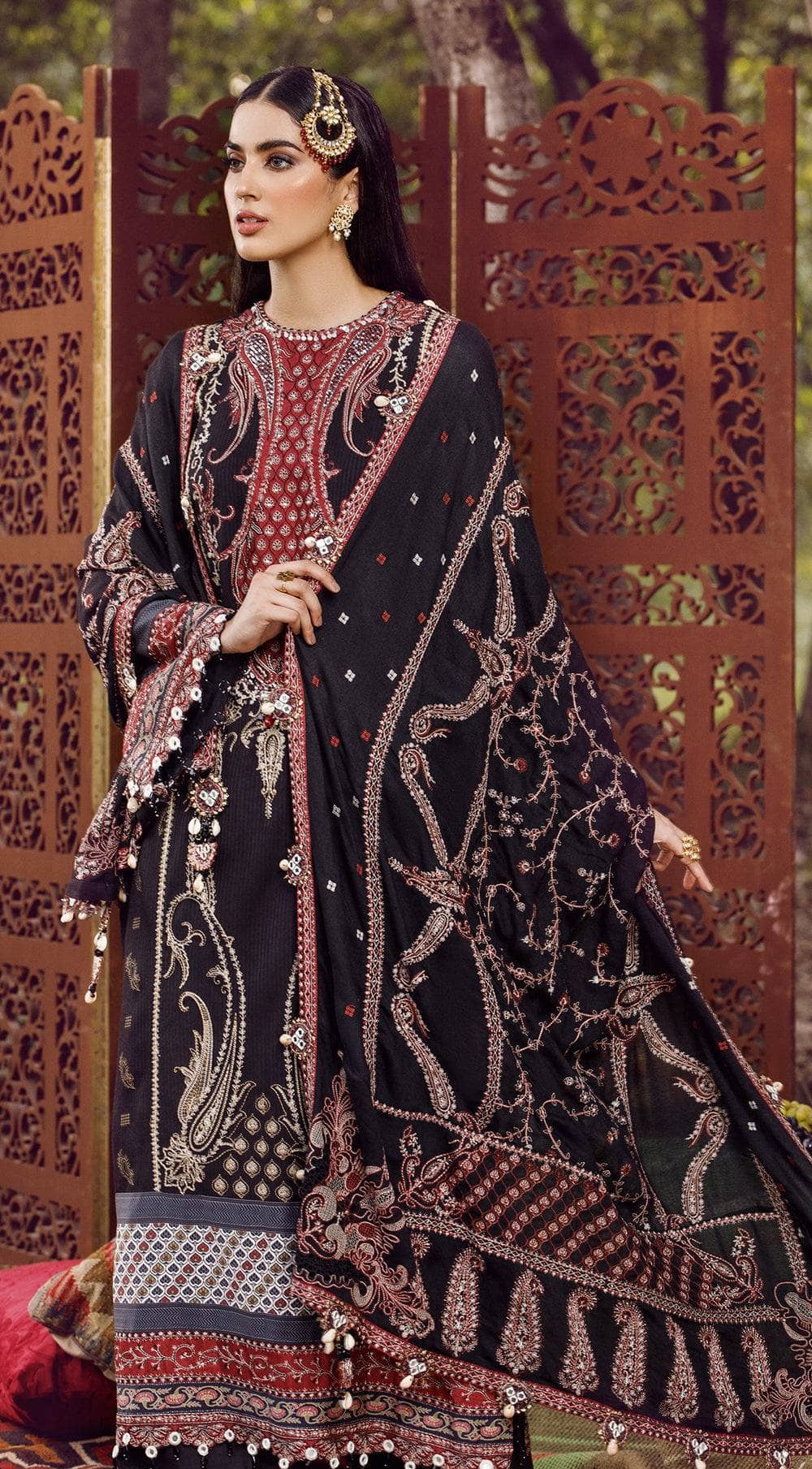img_anaya_ankara_linen_embroidered_shawl_collection_awwal_boutique