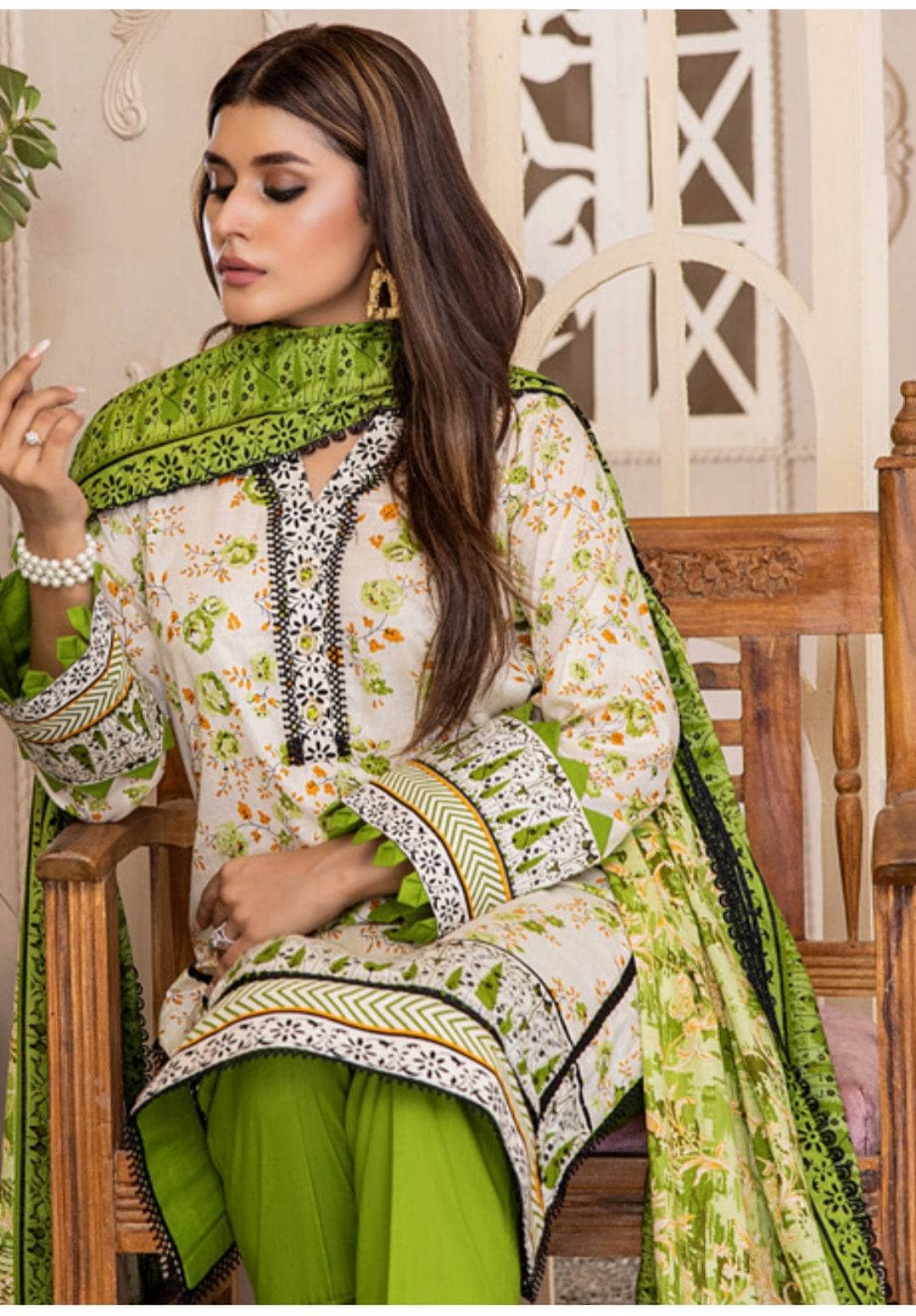 img_anum_lawn_23_awwal_boutique