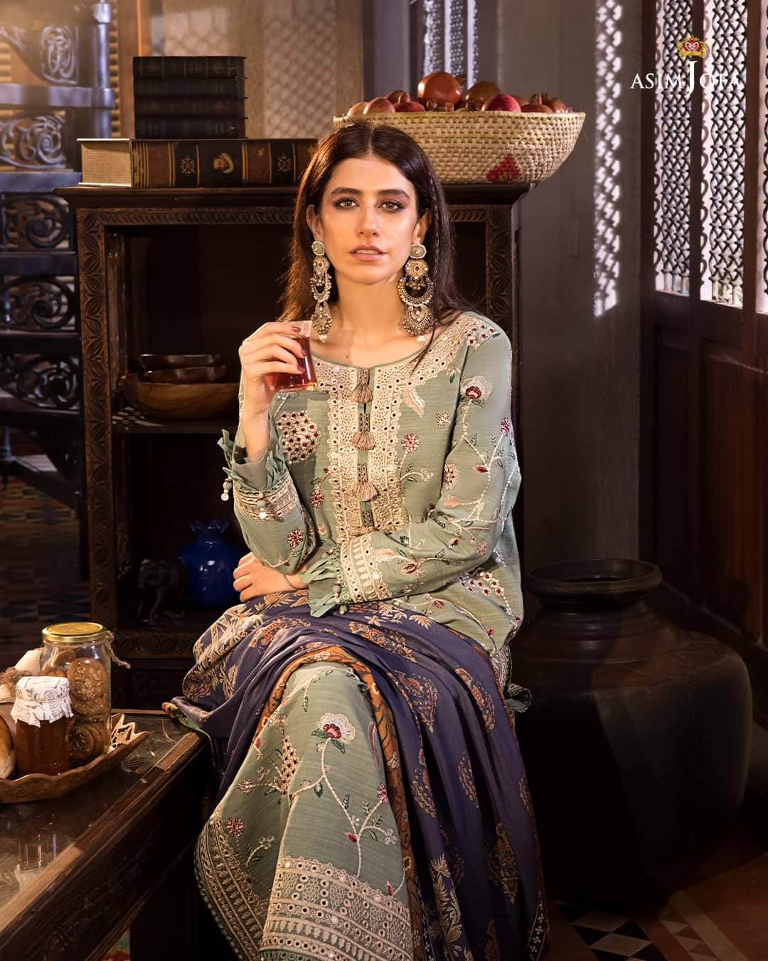 img_asim_jofa_kashmiri_shawl_collection_awwal_boutique