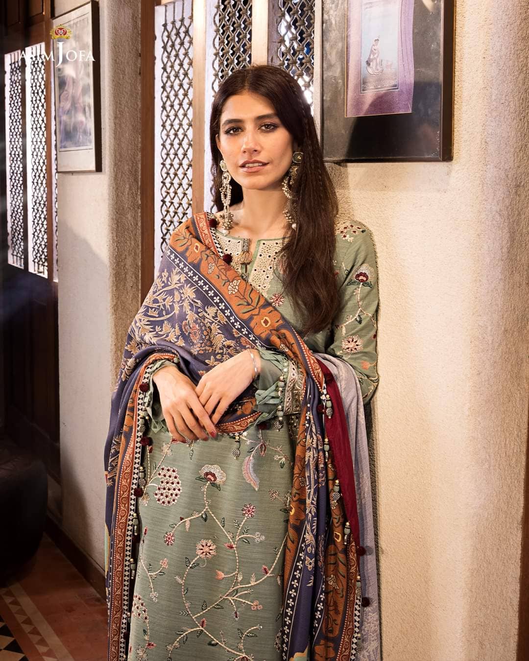 img_asim_jofa_kashmiri_shawl_collection_awwal_boutique