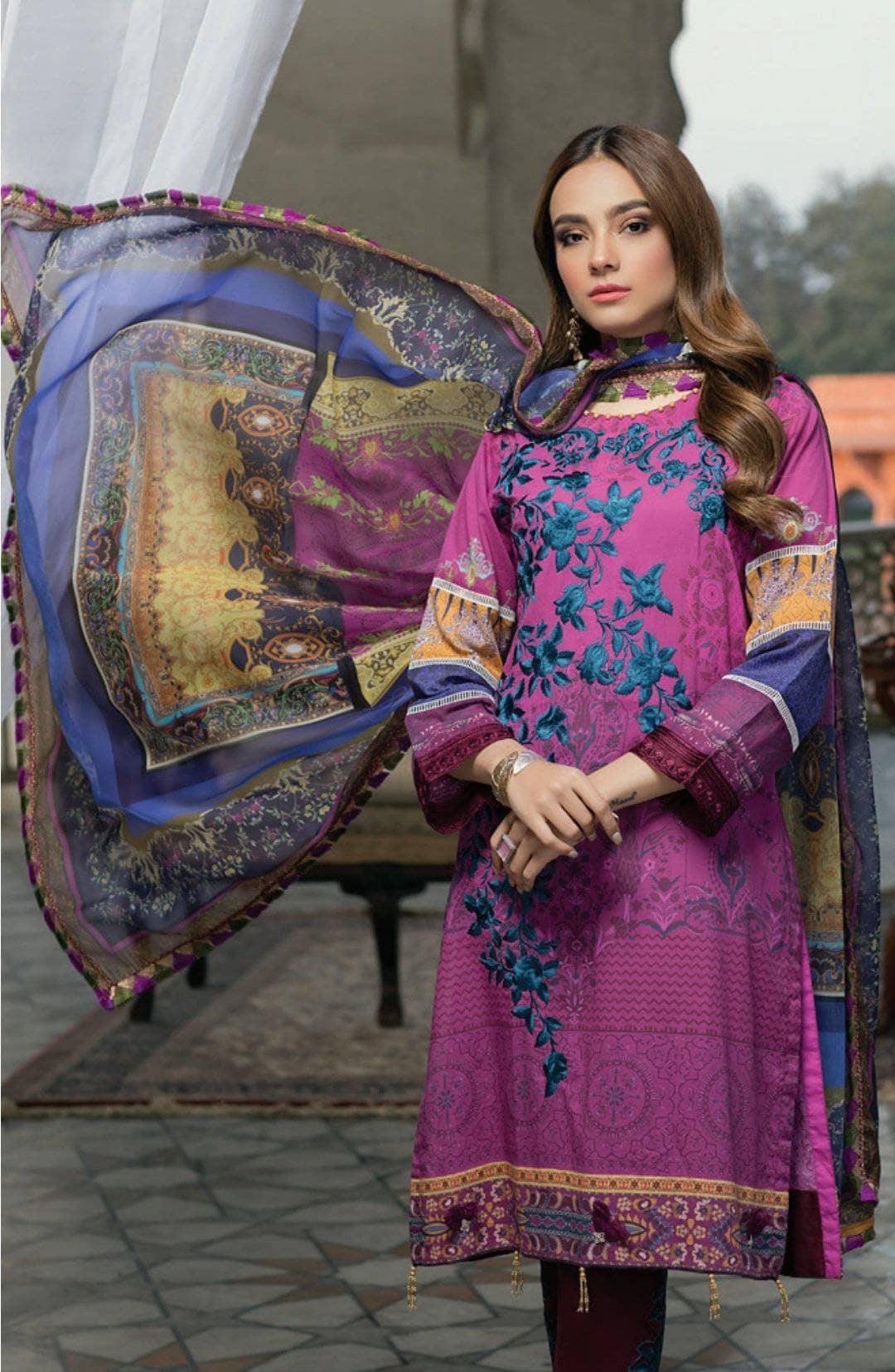 img_azure_luxury_lawn_collection_awwal_boutique