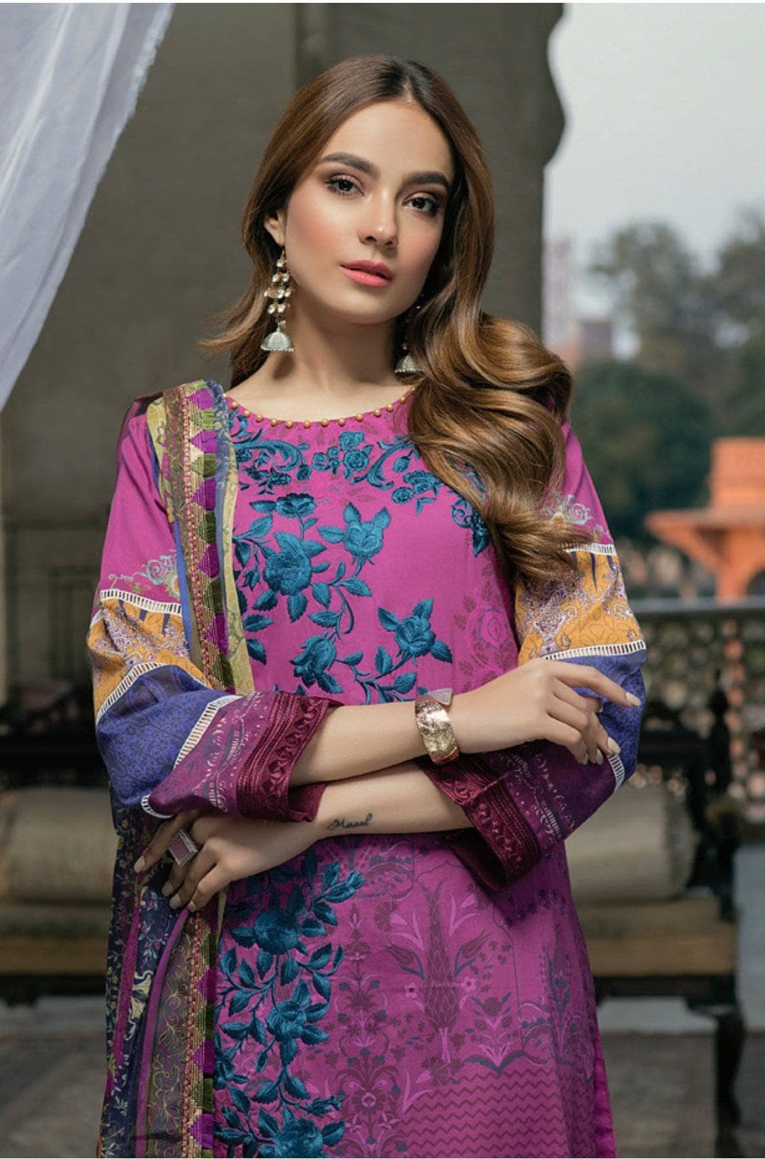 img_azure_luxury_lawn_collection_awwal_boutique