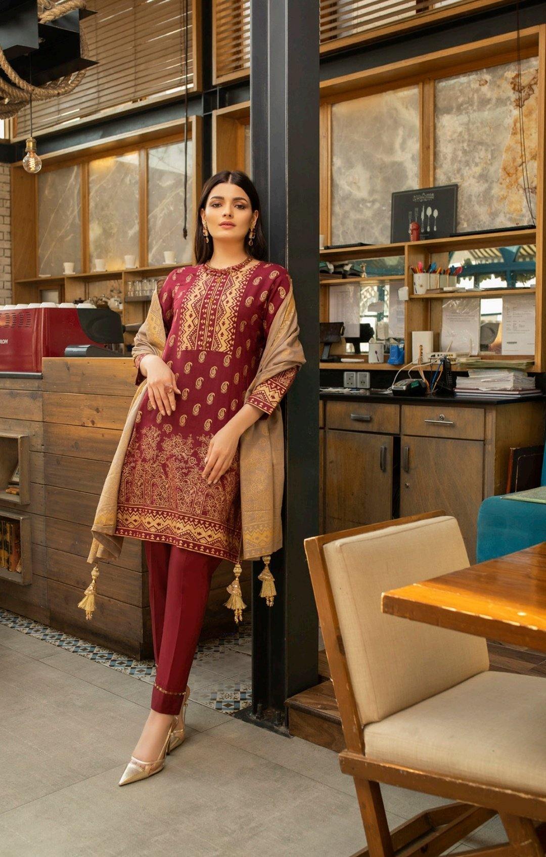 img_banarsi_printed_lawn_collection_awwal_boutique
