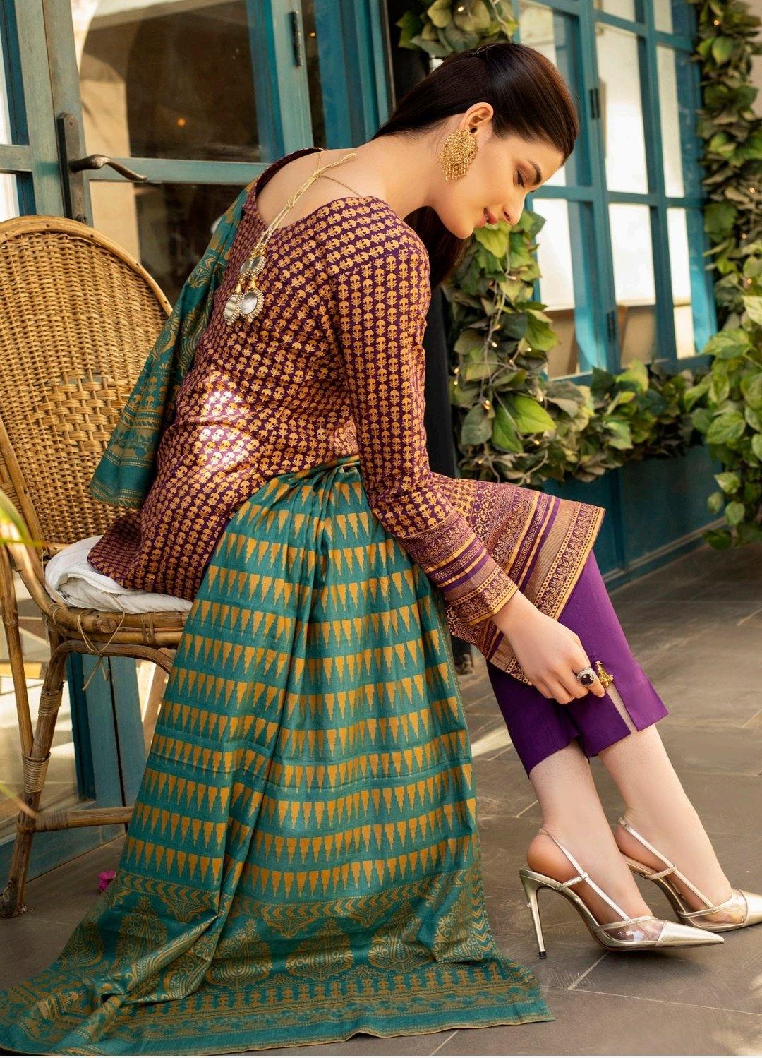 img_banarsi_printed_lawn_collection_awwal_boutique
