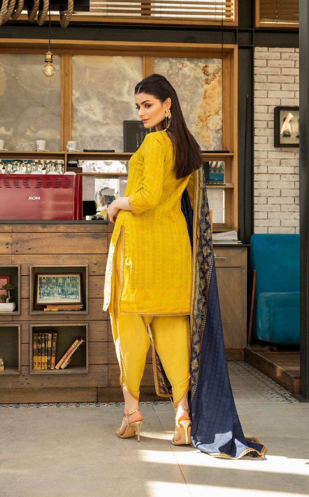 img_banarsi_printed_lawn_collection_awwal_boutique