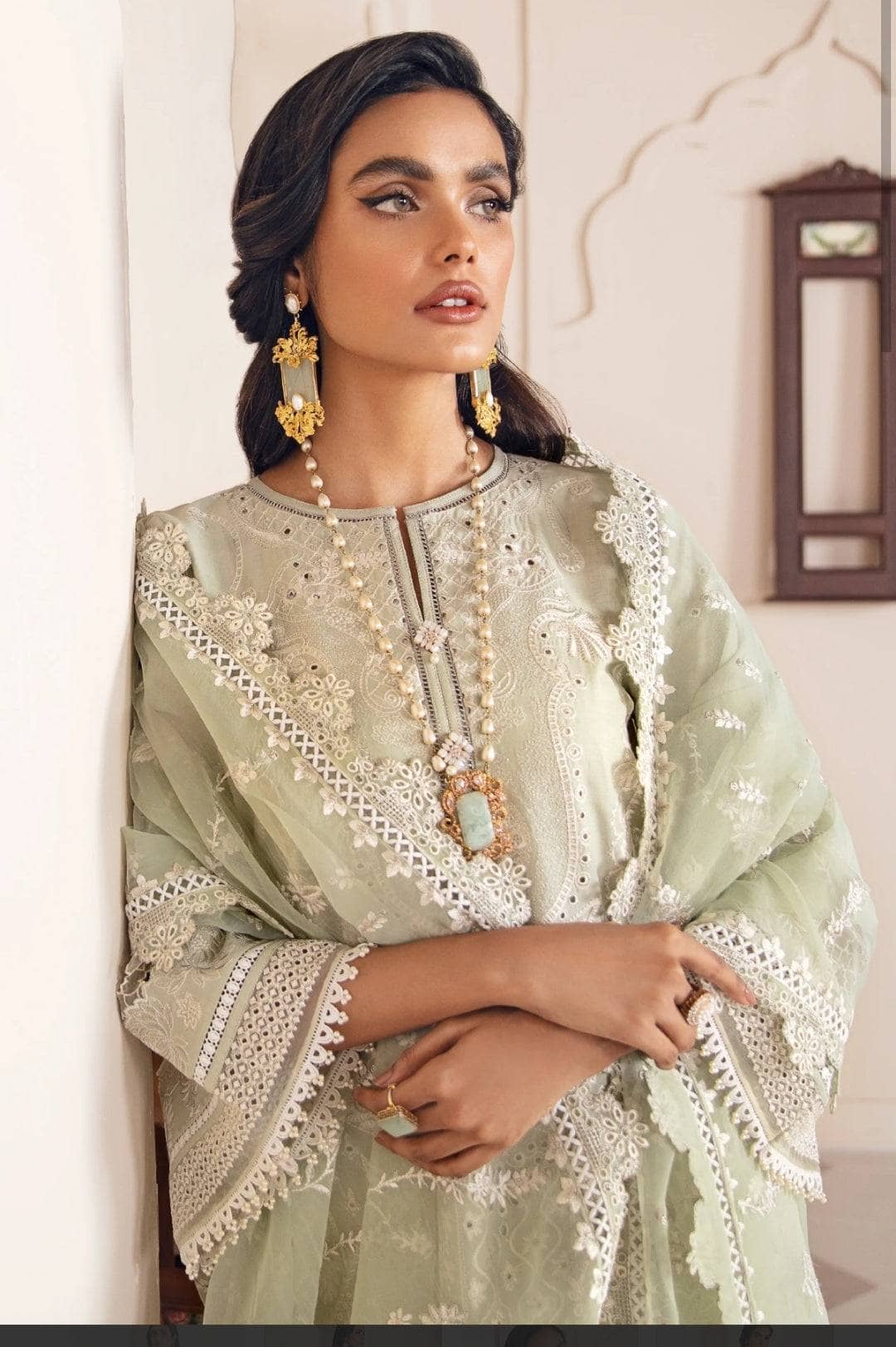 img_baroque_khurmi_jacquard_lawn_awwal_boutique
