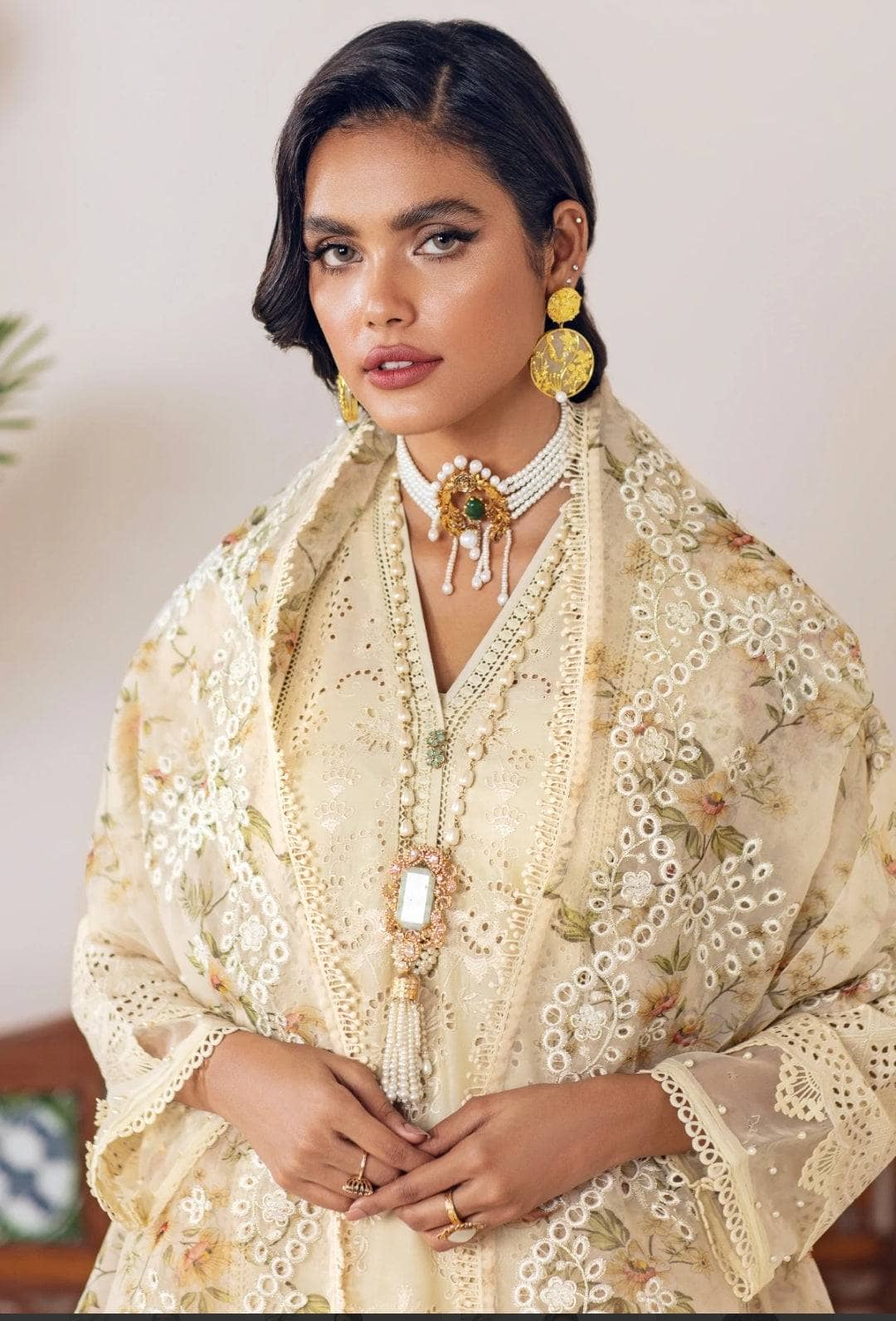 img_baroque_khurmi_jacquard_lawn_awwal_boutique