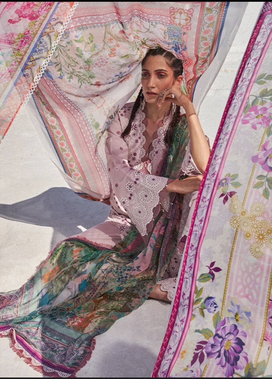 img_lawnkari_lawn_22_awwal_boutique