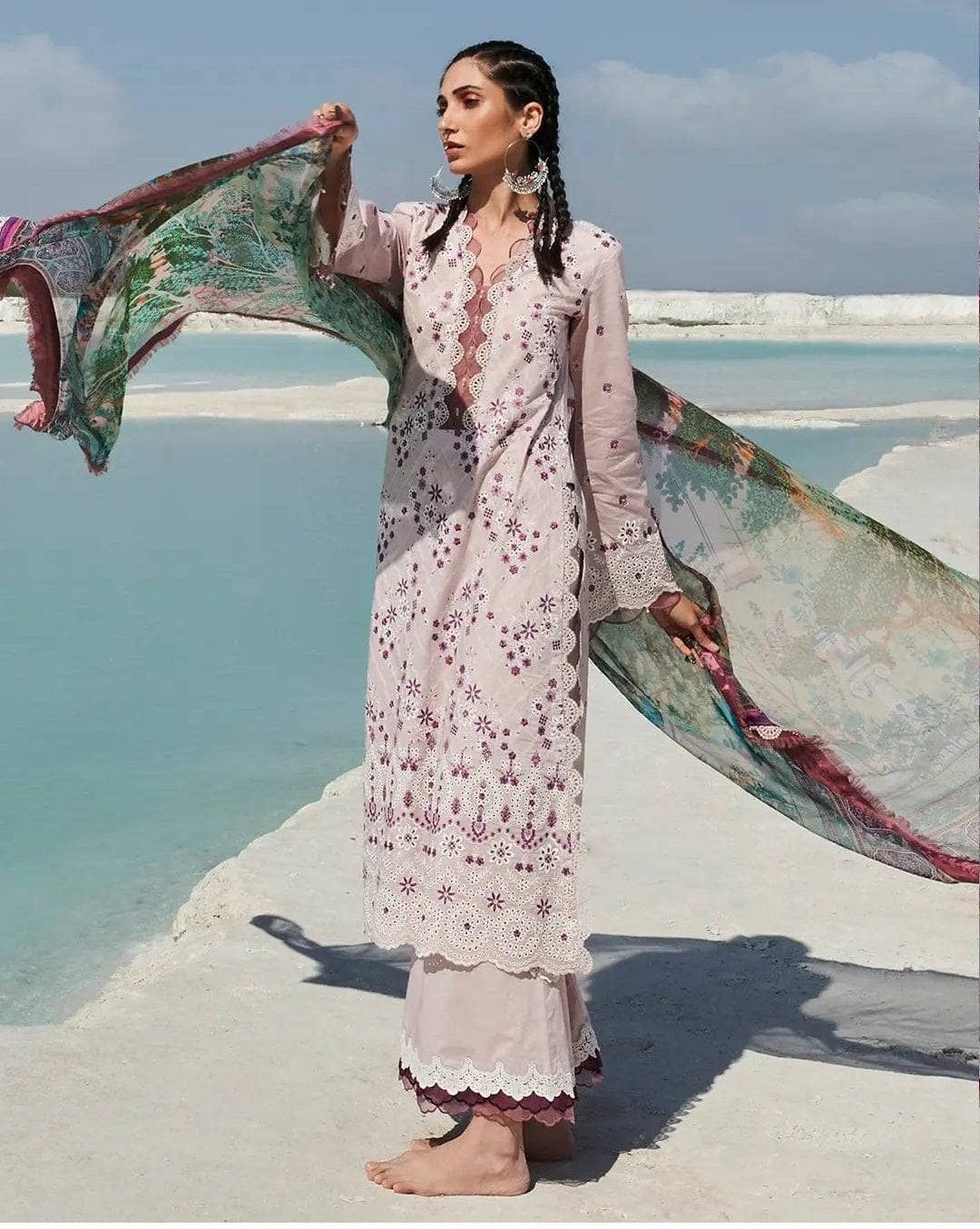 img_lawnkari_lawn_22_awwal_boutique