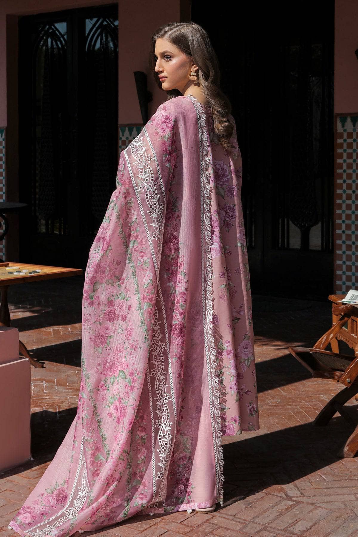img_baroque_exclsuive_unstitched_lawn_23_awwal_boutique