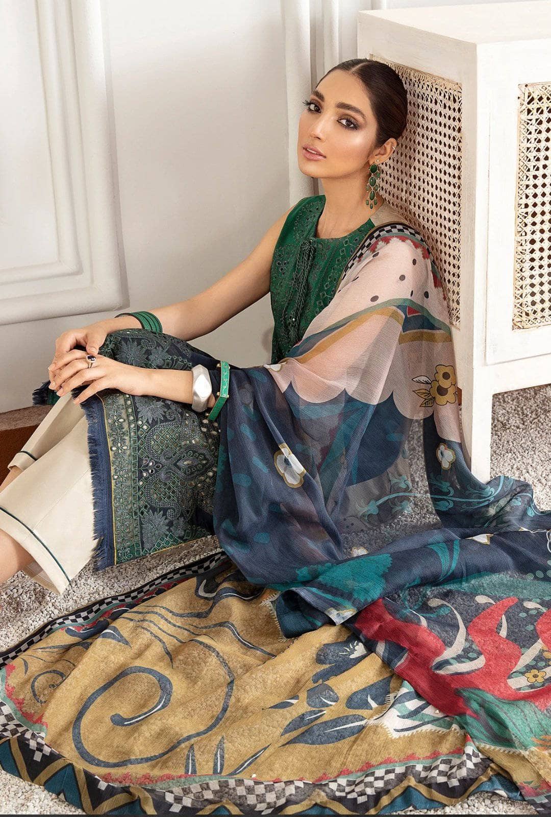 img_baroque_fuchsia_lawn_2021_awwal_boutique