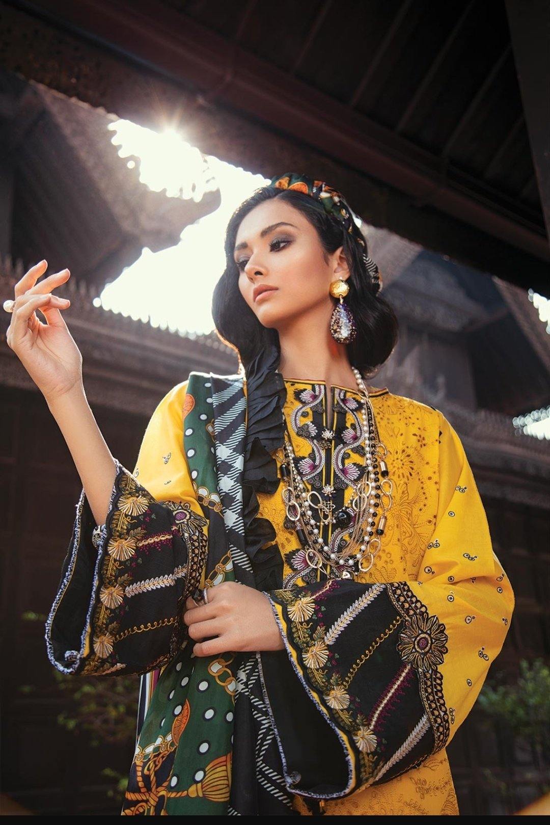 img_baroque_premium_lawn_collection_awwal_boutique