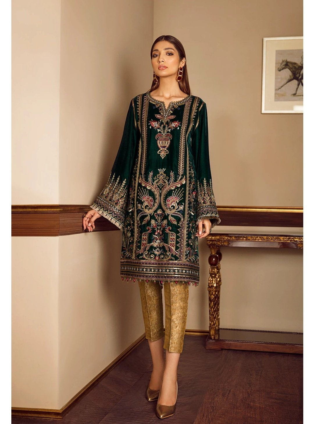 img_baroque_velvet_embroidered_collection_awwal_boutique