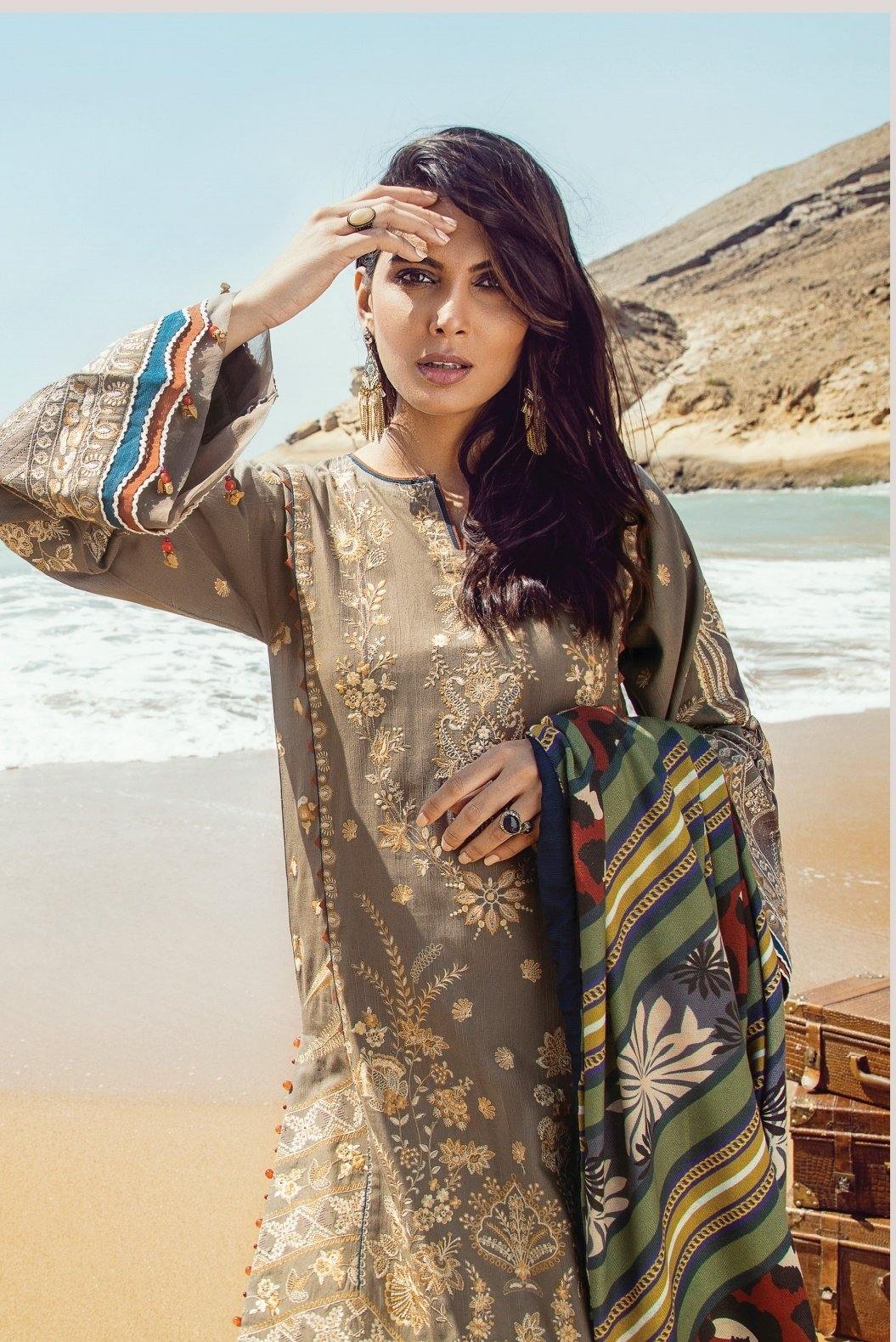 img_baroque_khaddar_winter_collection_2020_awwal_boutique