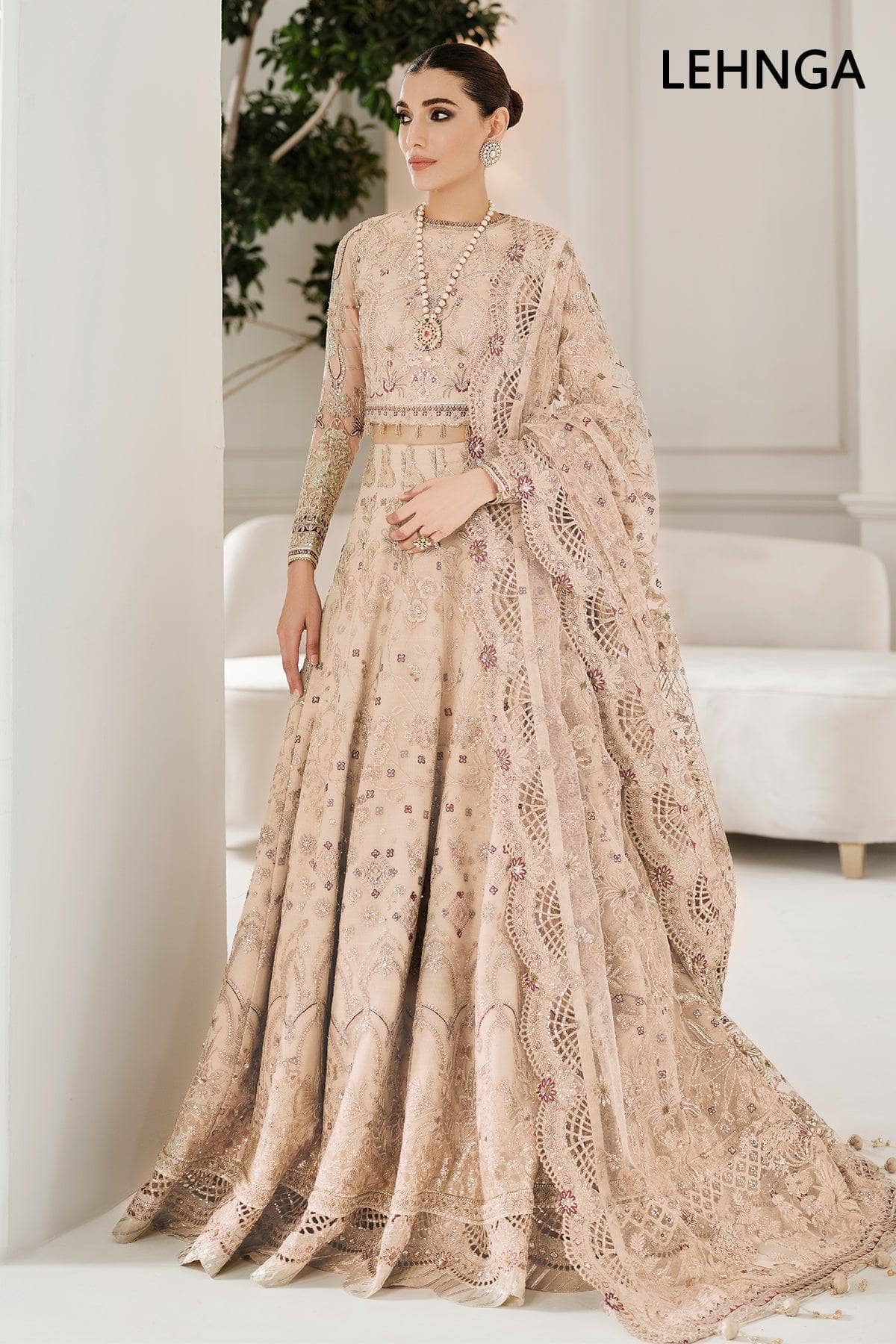 Restocked\Baroque Chantelle 22/EMBROIDERED NET CH10-01