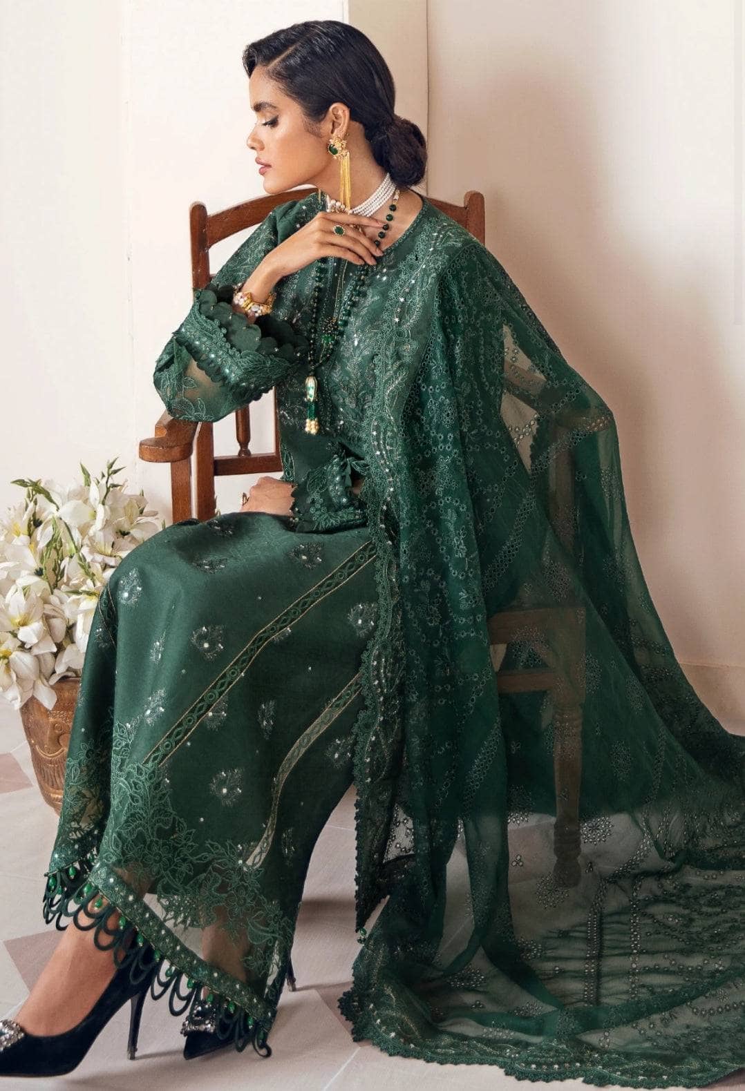 img_baroque_khurmi_jacquard_lawn_awwal_boutique