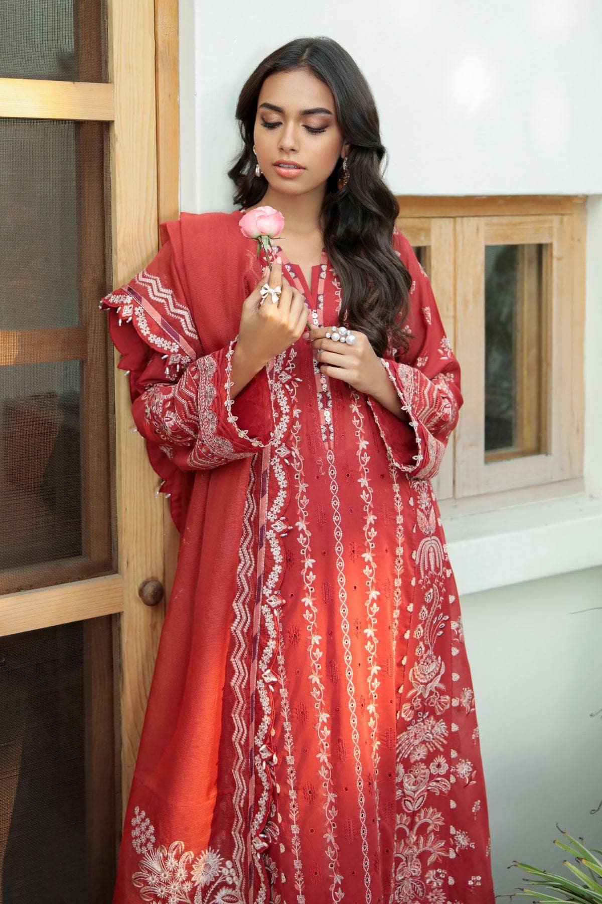 img_baroque_swiss_voil_awwal_boutique