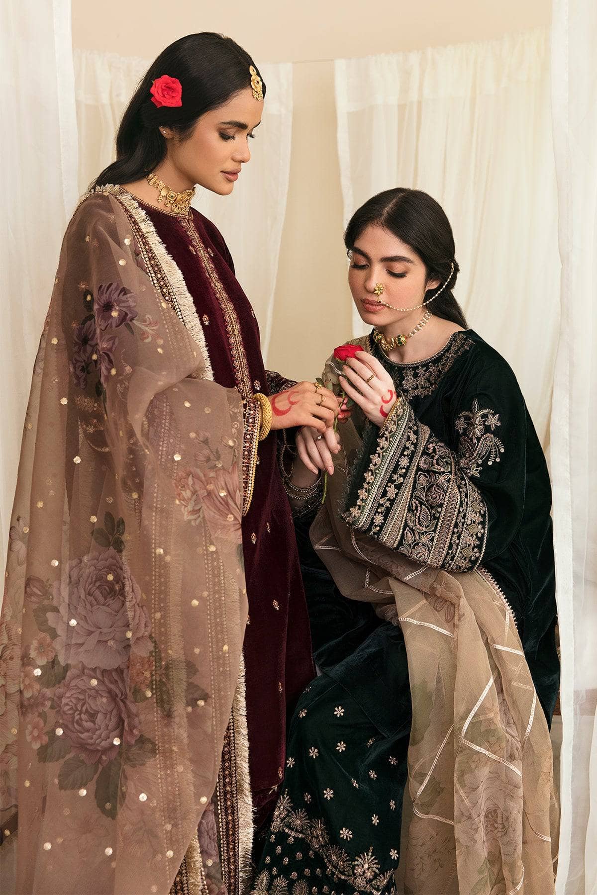 img_baroque_velvet_awwal_boutique