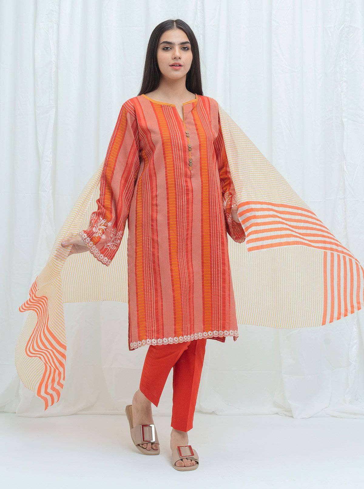 img_beechtree_lawn_2021_awwal_boutique