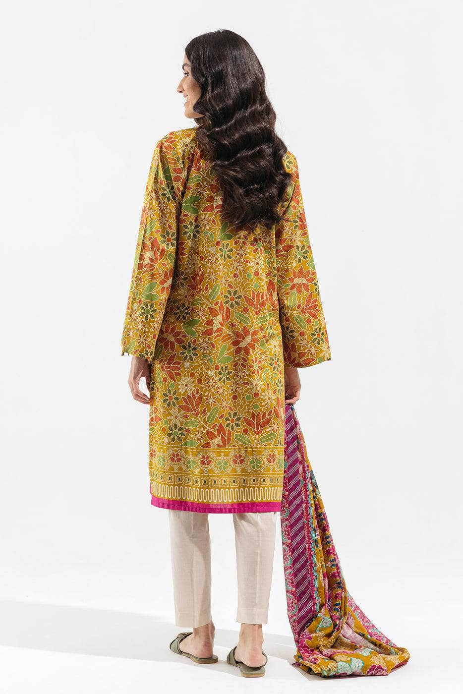 img_beechtree_lawn_23_awwal_boutique