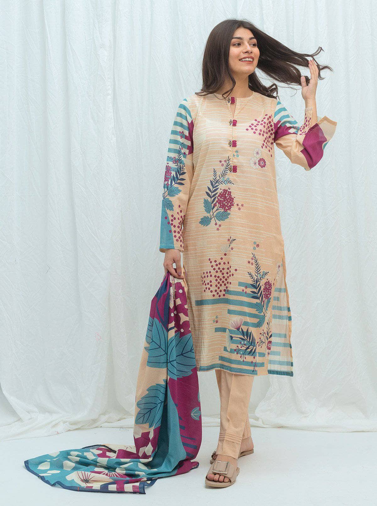 img_beechtree_lawn_2021_awwal_boutique