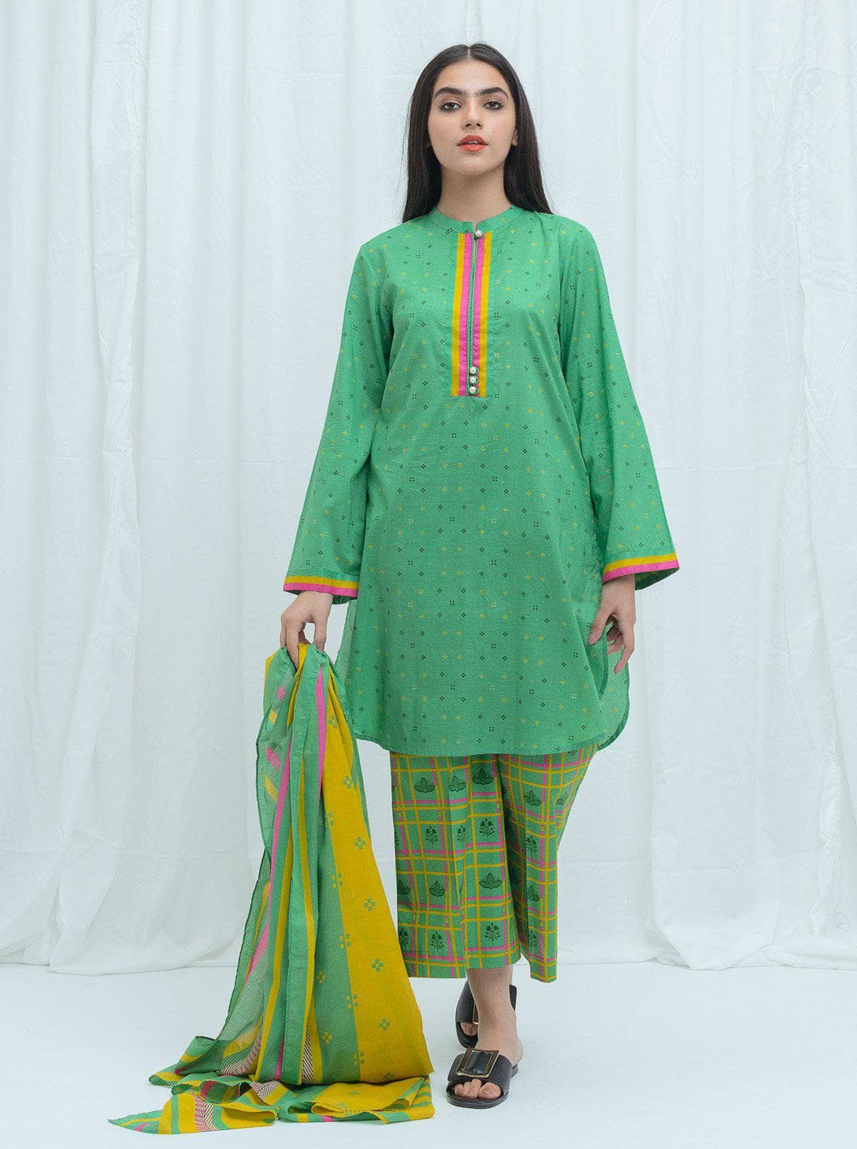 img_beechtree_lawn_2021_awwal_boutique