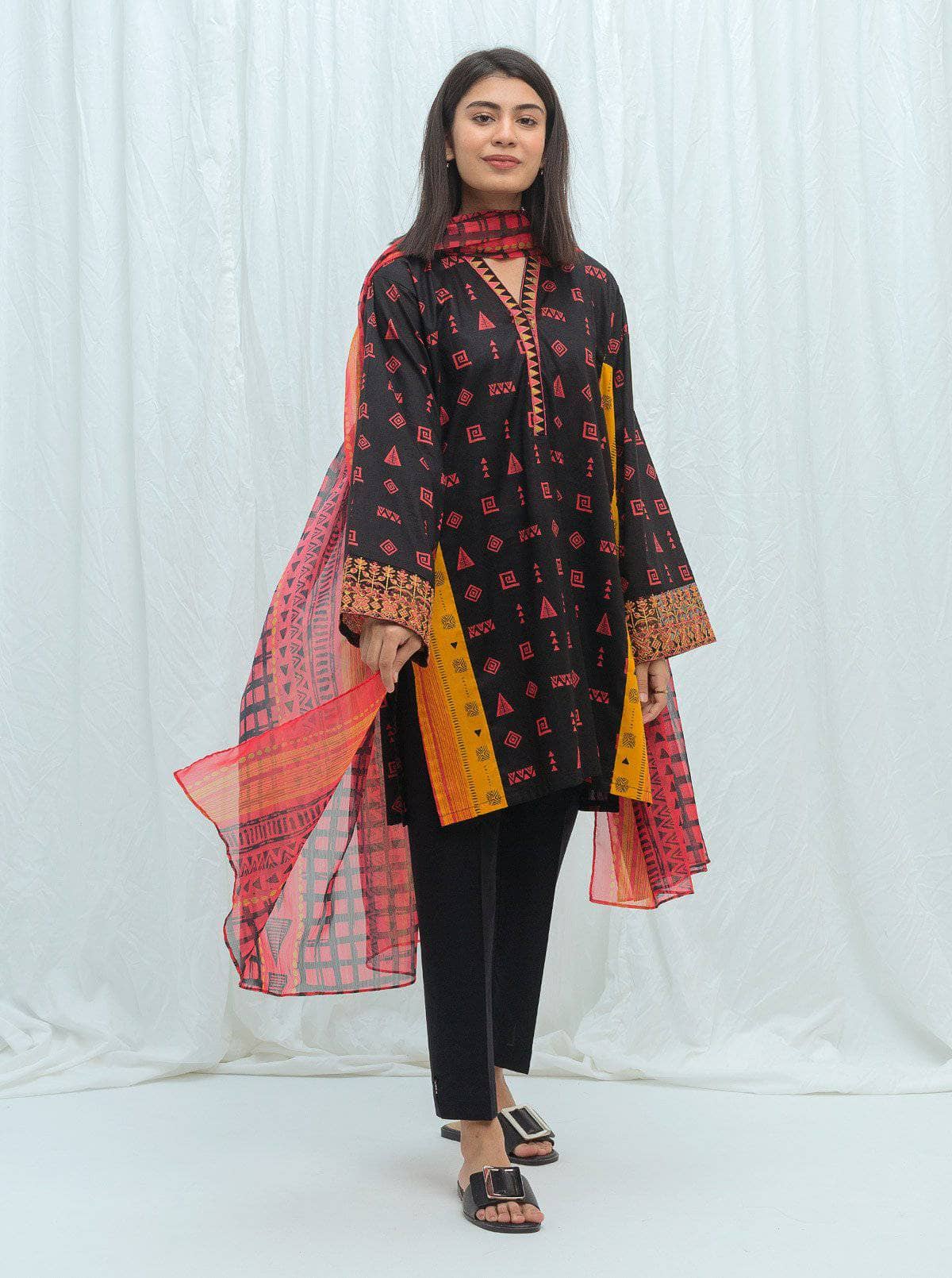 img_beechtree_lawn_2021_awwal_boutique