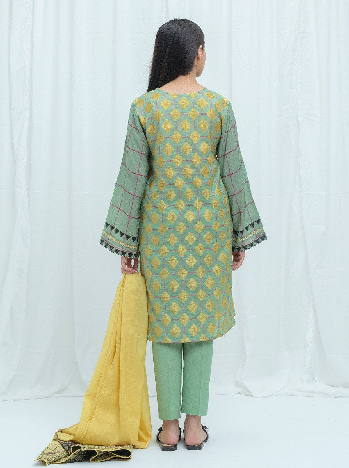 img_beechtree_lawn_2021_awwal_boutique